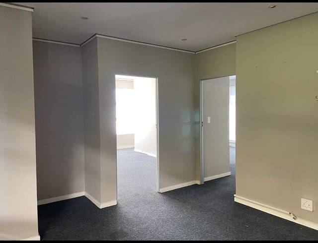137M² OFFICE TO LET IN TOKAI